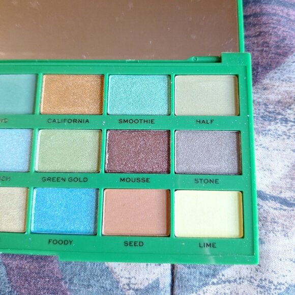 🥑✨ Revolution “Tasty Avocado” Eyeshadow Palette — Lightly Swatched ✨🥑 - Picture 3 of 5